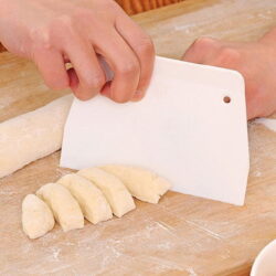 Plastik Keski ( Plastik Hamur Kazıyıcı )