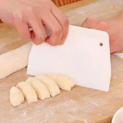 Plastik Keski ( Plastik Hamur Kazıyıcı )